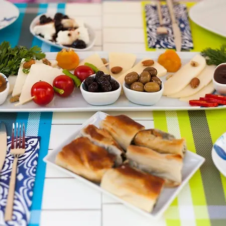 Cynara Alacati Oda ve Kahvaltı Çeşme